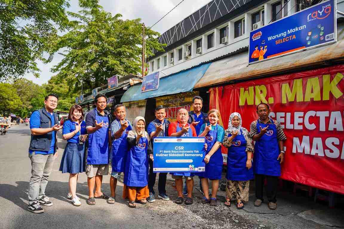 bank raya berikan dukungan prasarana untuk pedagang kaki lima sidodadi semarang bank raya berikan dukungan prasarana untuk pedagang kaki lima sidodadi semarang