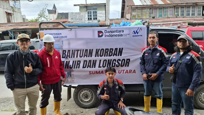 kementerian pu dan mitra konstruksi bersinergi, kerahkan alat berat dan logistik percepat penanganan bencana di sumatera