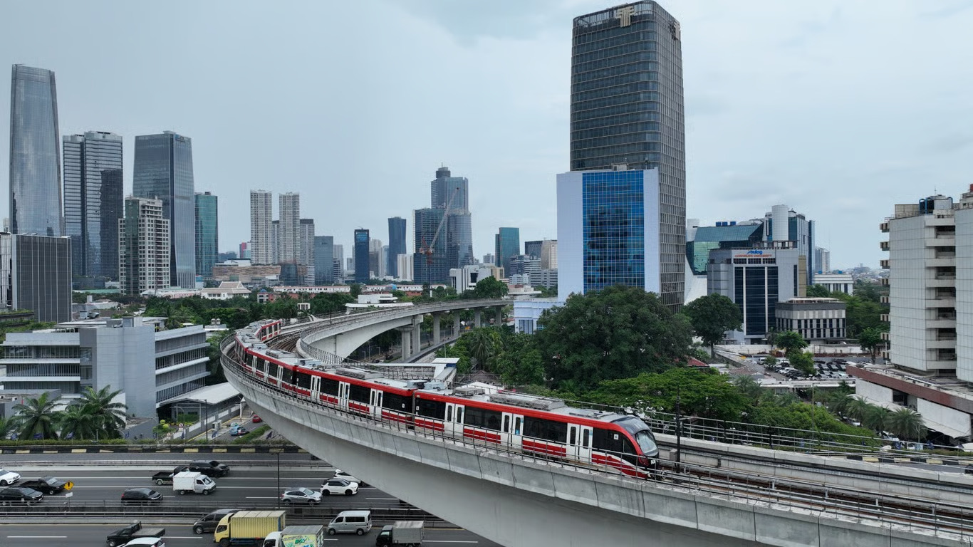 lrt jabodebek menjelang masa nataru lrt jabodebek menjelang masa nataru