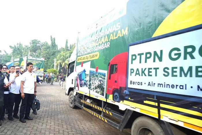 ptpn group bergerak cepat, salurkan bantuan pangan untuk korban bencana alam di sumatera
