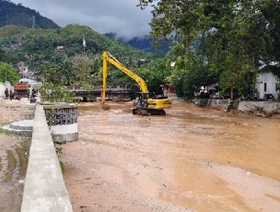 tangani dampak bencana sibolga, kementerian pu berhasil pulihkan akses jalan nasional tarutung–batas taputtapteng sepanjang 42 km