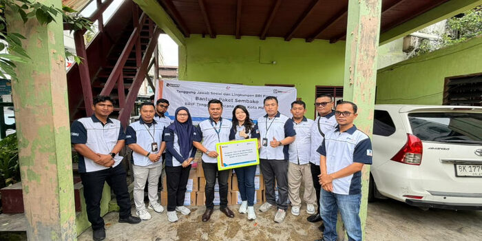 tanggap darurat banjir, bri finance salurkan bantuan sosial kepada warga terdampak di kota medan tanggap darurat banjir, bri finance salurkan bantuan sosial kepada warga terdampak di kota medan