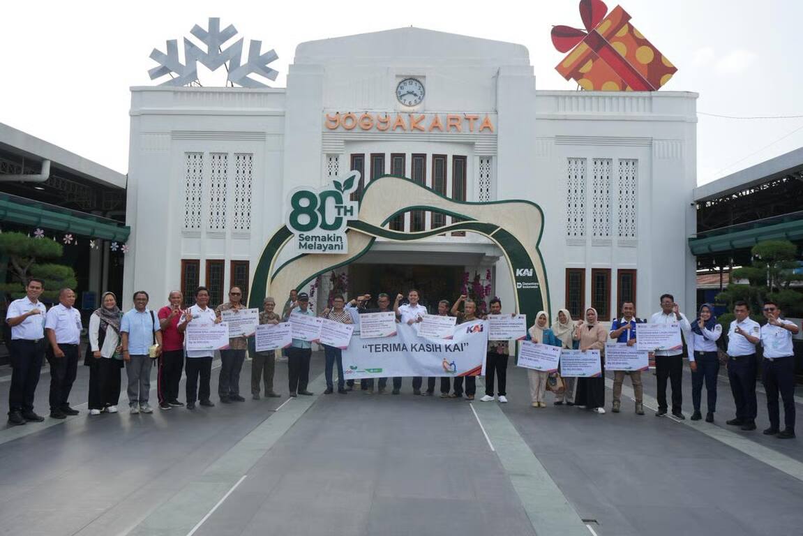 wujud kepedulian sosial, kai daop 6 yogyakarta salurkan bantuan tjsl senilai rp390.341.000, wujud kepedulian sosial, kai daop 6 yogyakarta salurkan bantuan tjsl senilai rp390.341.000,