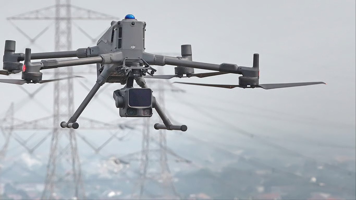 drone tingkatkan efisiensi inspeksi row di tengah tantangan medan