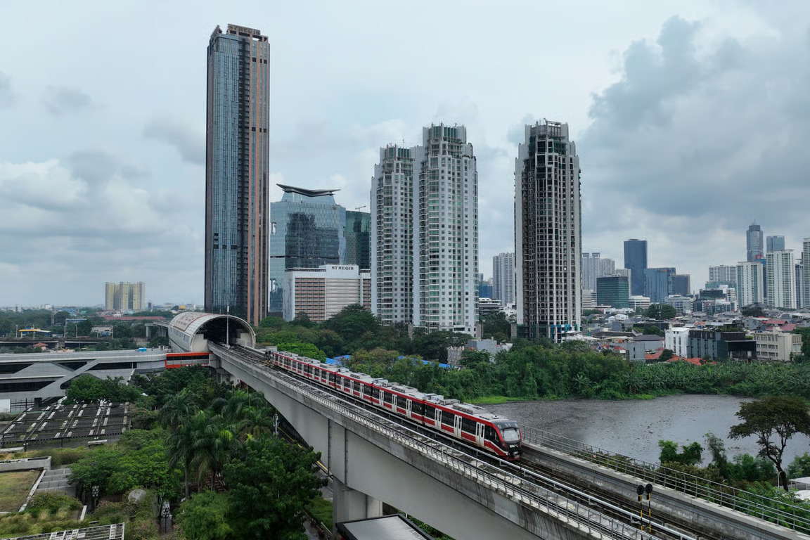 jumlah pengguna lrt jabodebek tumbuh 36,86 persen sepanjang 2025