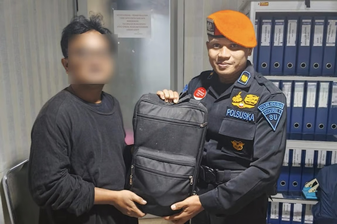 wujudkan perjalanan aman dan amanah, kai divre i sumut pastikan seluruh barang tertinggal kembali ke penumpang