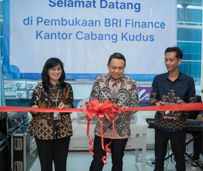 dukung pemerintah kabupaten jadikan kota industri dan perdagangan, bri finance lebarkan sayap di kudus (1)