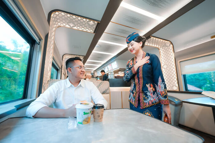 kolaborasi dengan kementerian perdagangan, kai services perkenalkan produk umkm di kereta