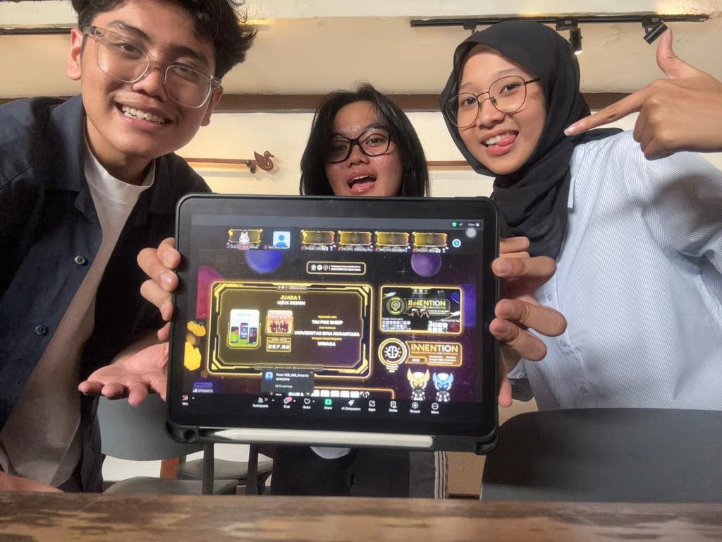 mahasiswa binus @bandung juara 1 ui ux nasional, bukti talenta creative technology makin diperhitungkan