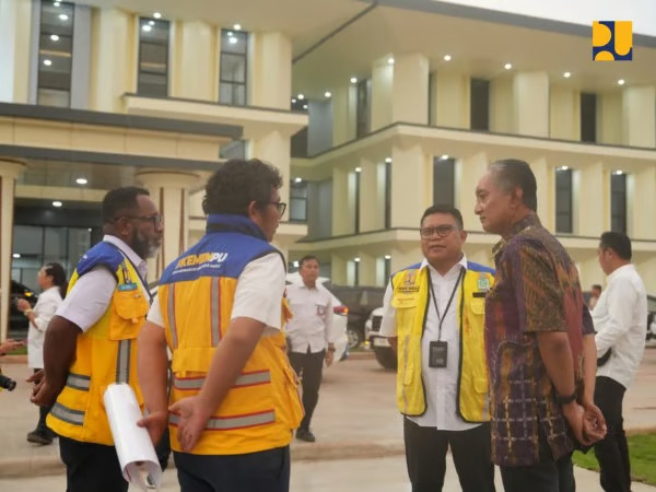 menteri pu tinjau progres kpp papua selatan, tekankan pentingnya sistem drainase berkelanjutan