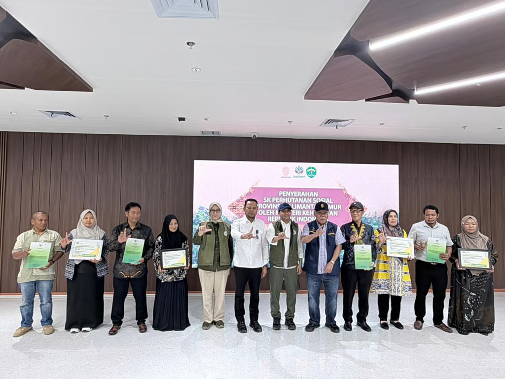 apical dan earthworm foundation memperkuat penghidupan berkelanjutan melalui inisiatif perhutanan sosial di kalimantan timur