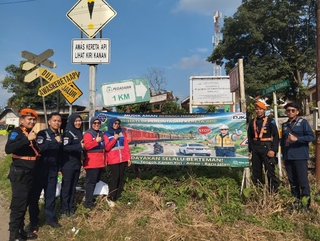 sinergi kai, djka, dan btp tingkatkan keselamatan di perlintasan sebidang di hari libur idul fitri 1447 h sinergi kai, djka, dan btp tingkatkan keselamatan di perlintasan sebidang di hari libur idul fitri 1447 h