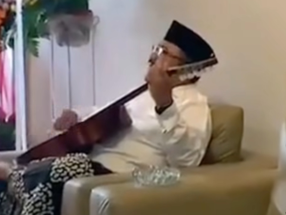 foto diduga yaqut sebelum ditangkap kpk