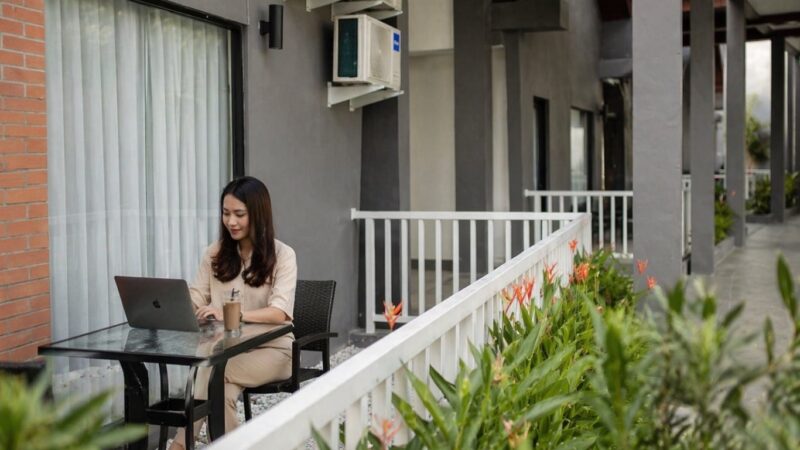 kerja dari hotel jadi tren remote work, batam tawarkan 24 jam produktif sekaligus recharge