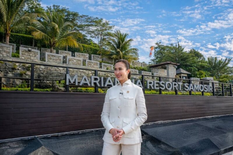 menteri pariwisata tinjau pengembangan danau toba di samosir