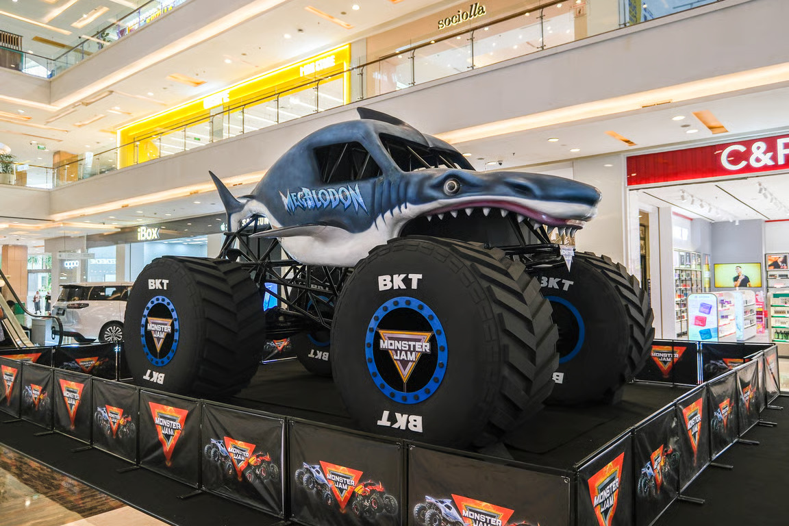 monster jam di grand galaxy park bekasi, hadirkan pengalaman seru penuh aksi untuk keluarga