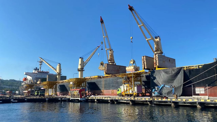 pelabuhan tanjung wangi (1)