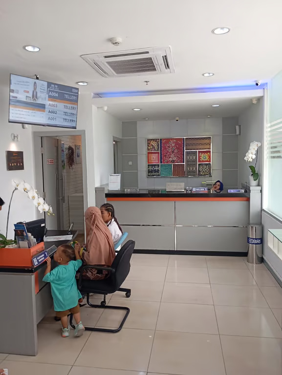 bank rakyat indonesia kcp pasar pagi mangga dua layani kebutuhan nasabah melalui weekend banking bank rakyat indonesia kcp pasar pagi mangga dua layani kebutuhan nasabah melalui weekend banking