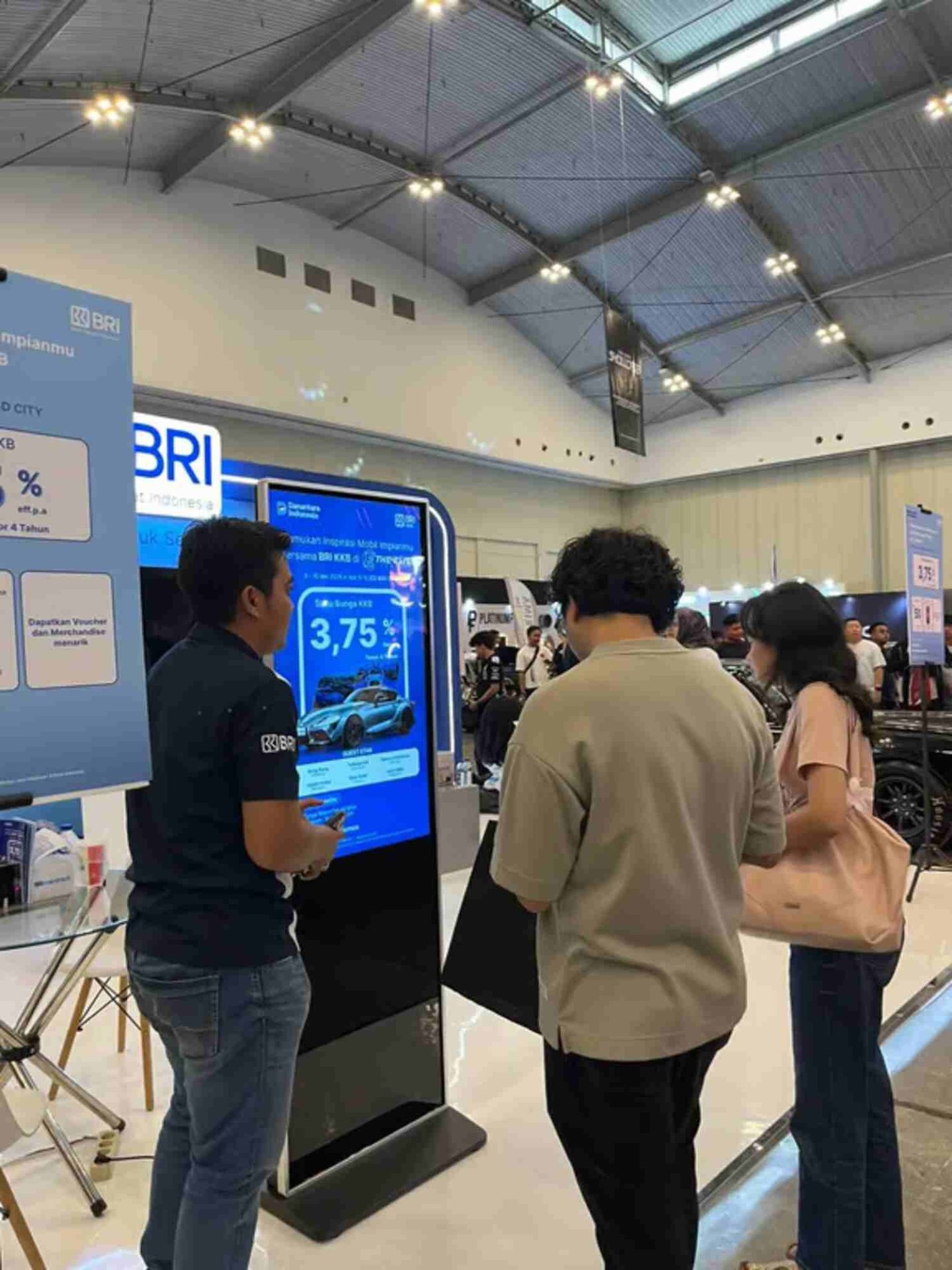 hadir di the elite indonesia 2026, bri finance tawarkan promo bri kkb untuk mobil impian