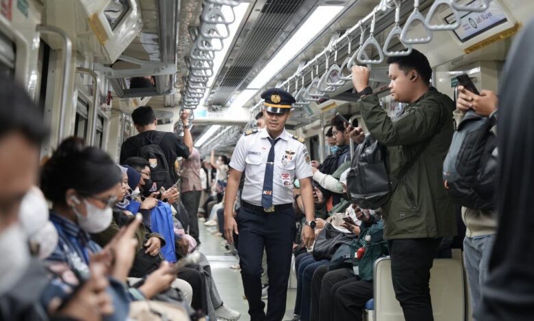 libur panjang akhir pekan, kai operasikan 270 perjalanan lrt jabodebek per hari, tarif maksimal rp10.000