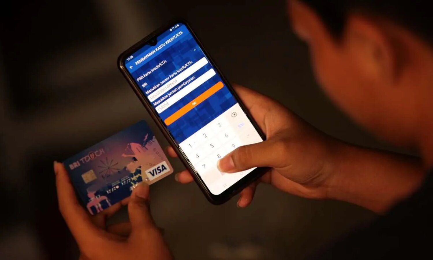 liburan di luar negeri makin hemat, bri hadirkan promo kartu kredit dengan cashback menarik
