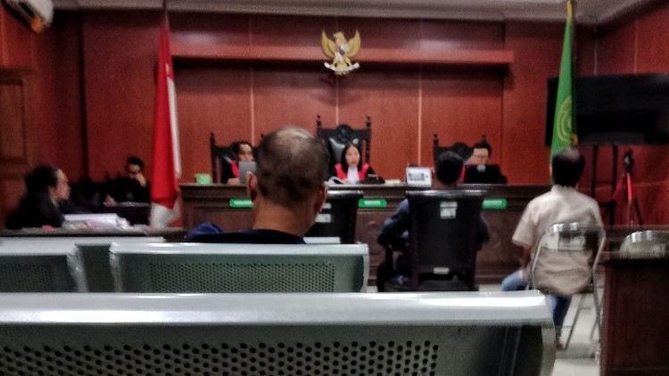 suasana persidangan keterangan saksi saksi pihak korban meninggal kecelakaan lalulintas