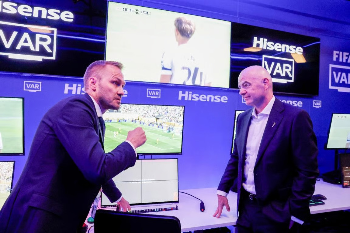 hisense tv rgb miniled jadi layar resmi ibc piala dunia fifa 2026™ presiden fifa uji langsung sistem var hisense tv rgb miniled jadi layar resmi ibc piala dunia fifa 2026™ presiden fifa uji langsung sistem var
