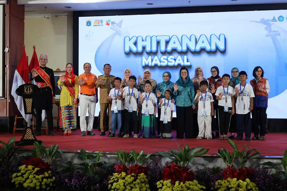 kado spektakuler! di momen hut jakarta ke 499, tp pkk jakarta dan pam jaya gratiskan khitan untuk 2.000 anak