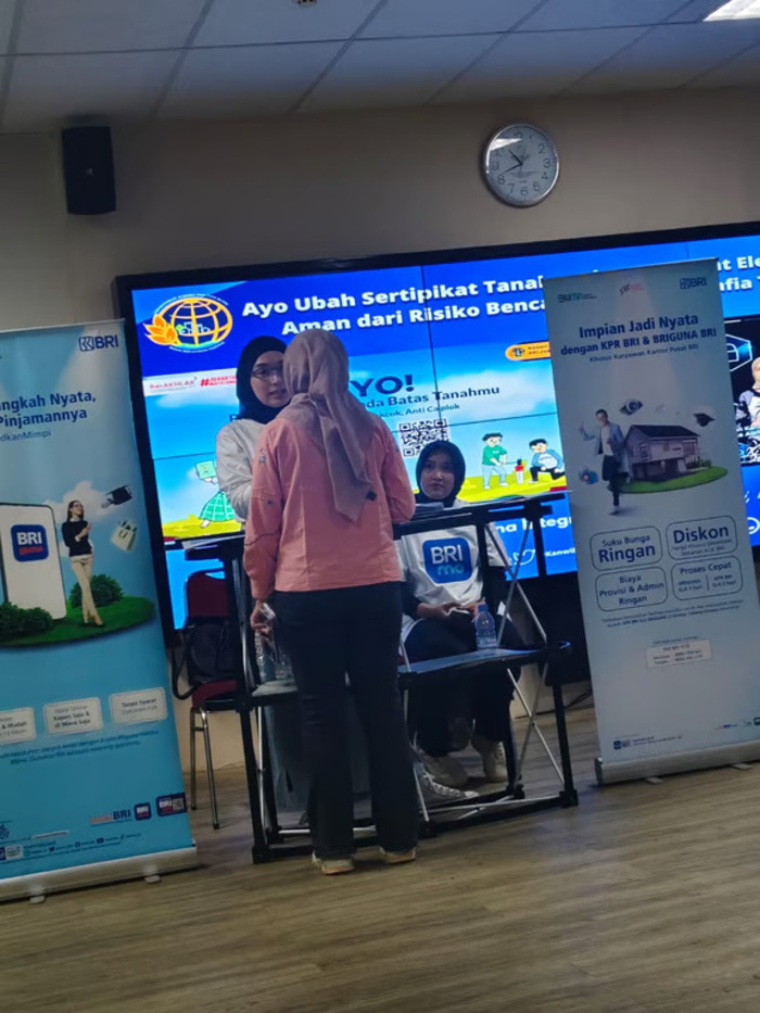 olahraga bersama dan sosialisasi briguna karya di lingkungan bpn (1) olahraga bersama dan sosialisasi briguna karya di lingkungan bpn (1)
