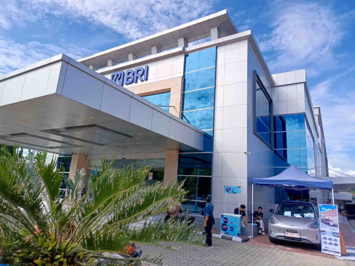 perluas akses pembiayaan kendaraan, bri finance bawa promo bunga 0% ke sumatera barat