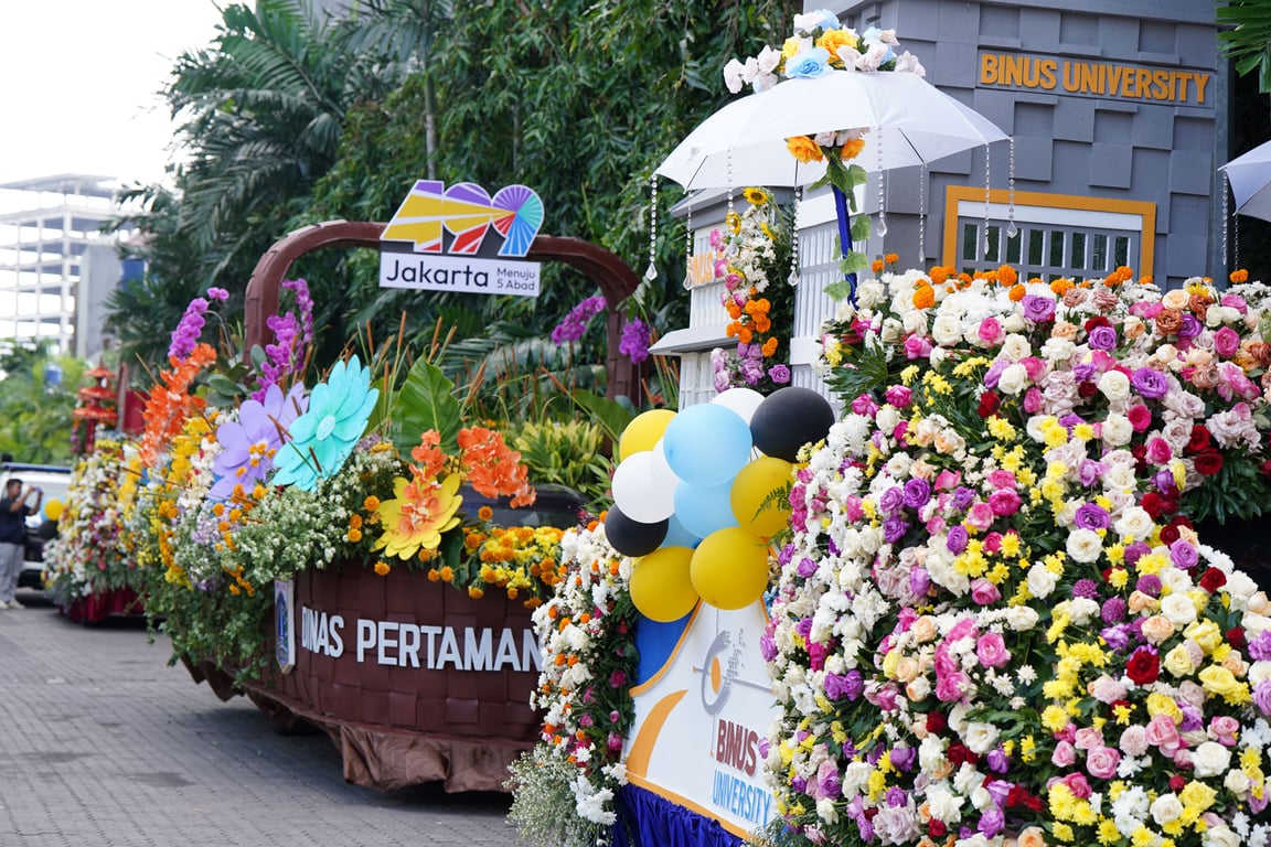 ribuan warga menyaksikan kemeriahan flower parade jiff 2026, dorong kebangkitan pasar bunga rawa belong