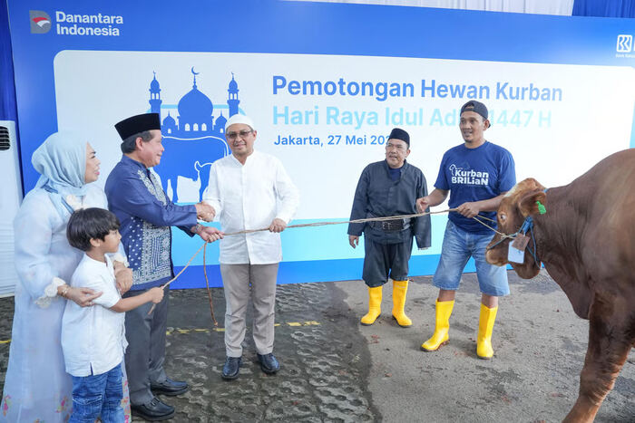 semangat berbagi dalam rangka idul adha, bri group distribusikan lebih dari 5000 hewan kurban di berbagai daerah di indonesia