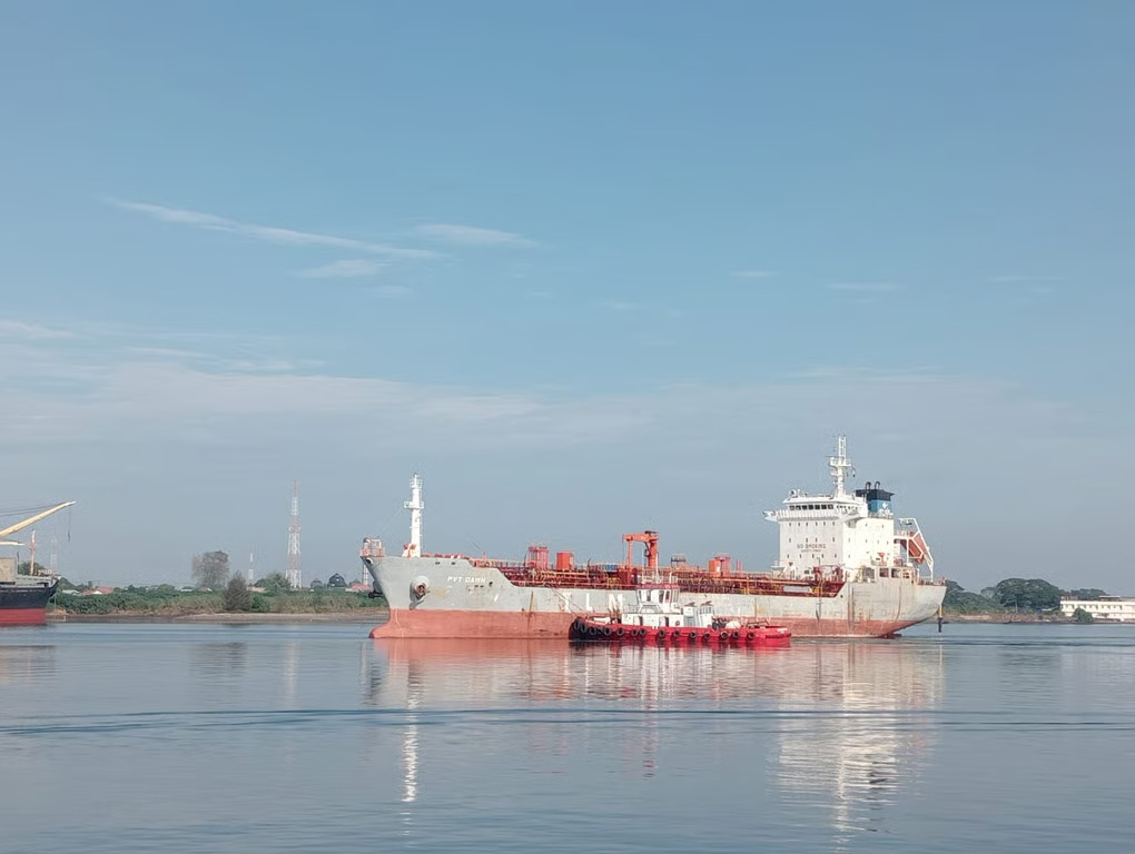 aceh tegaskan peran dalam ekonomi maritim dunia, dua komoditas unggulan berlayar dari pelabuhan krueng geukueh