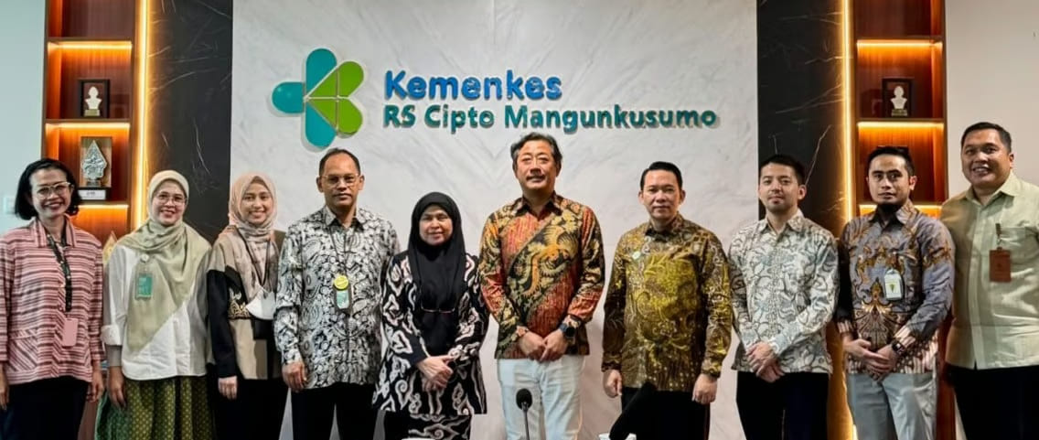 cuc dan rscm memperkuat kemitraan strategis di bidang oftalmologi mempercepat penanganan kelainan refraksi yang mengakibatkan kerugian produktivitas global senilai us$411 miliar per tahun