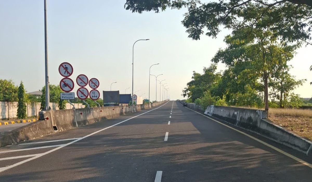 fisik rampung 100, pelindo sinergi lokaseva group kawal persiapan pra operasi fly over teluk lamong untuk kelancaran logistik jawa timur fisik rampung 100, pelindo sinergi lokaseva group kawal persiapan pra operasi fly over teluk lamong untuk kelancaran logistik jawa timur