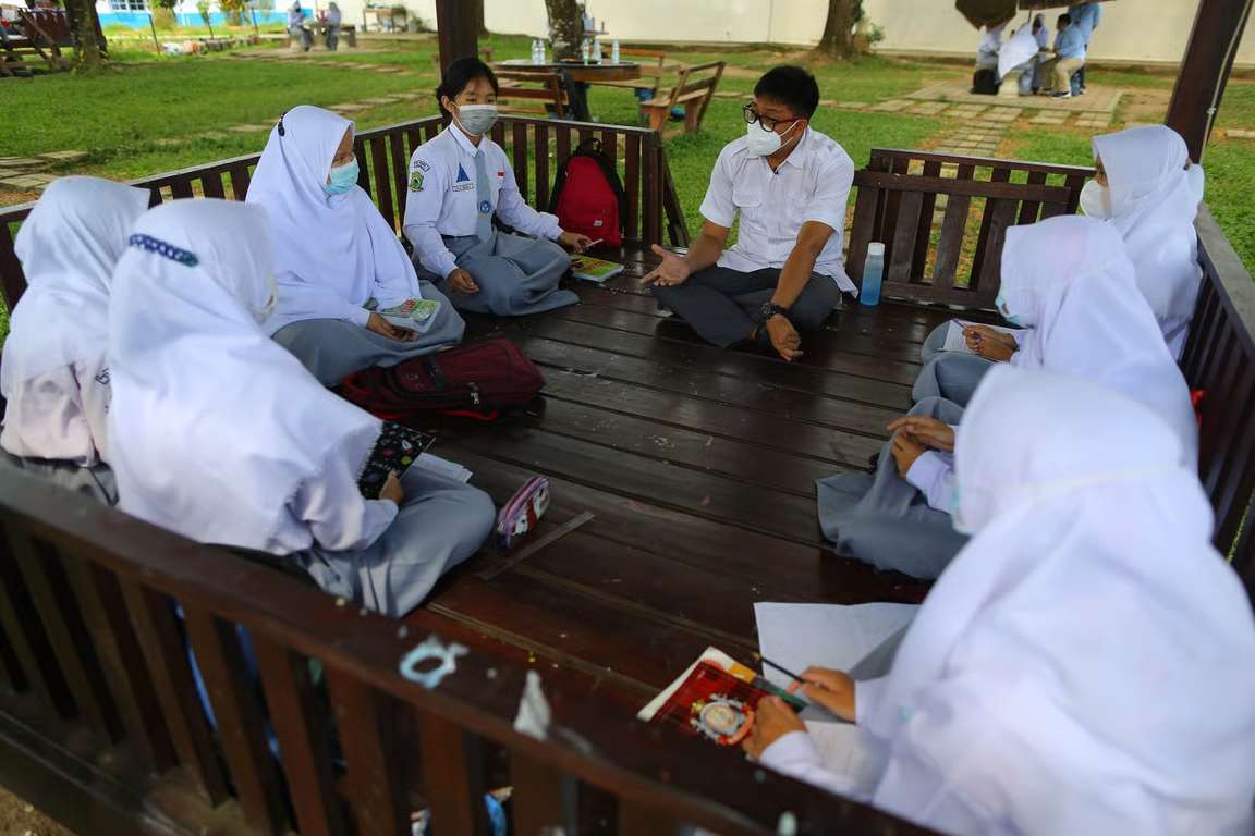 grup mind id salurkan 5.322 beasiswa grup mind id salurkan 5.322 beasiswa