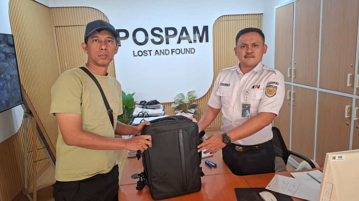 kai daop 2 bandung ingatkan pelanggan lebih teliti jaga barang bawaan selama perjalanan kereta api (1) kai daop 2 bandung ingatkan pelanggan lebih teliti jaga barang bawaan selama perjalanan kereta api (1)