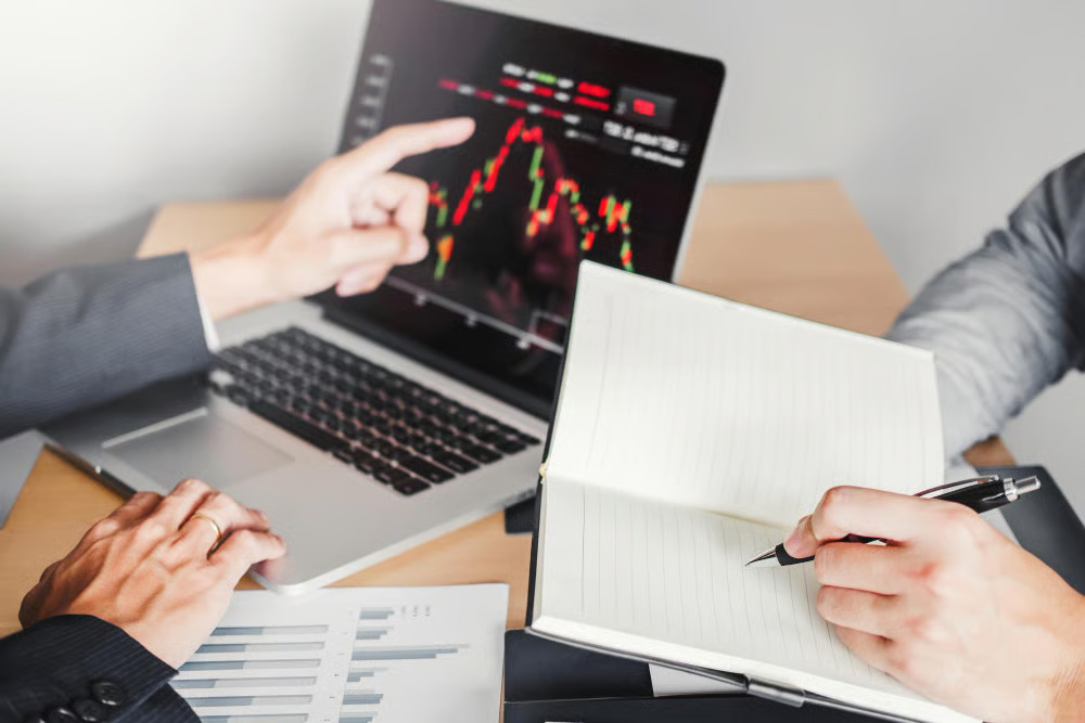 mengisi akhir pekan dengan efektif cara melakukan evaluasi jurnal trading untuk meningkatkan konsistensi