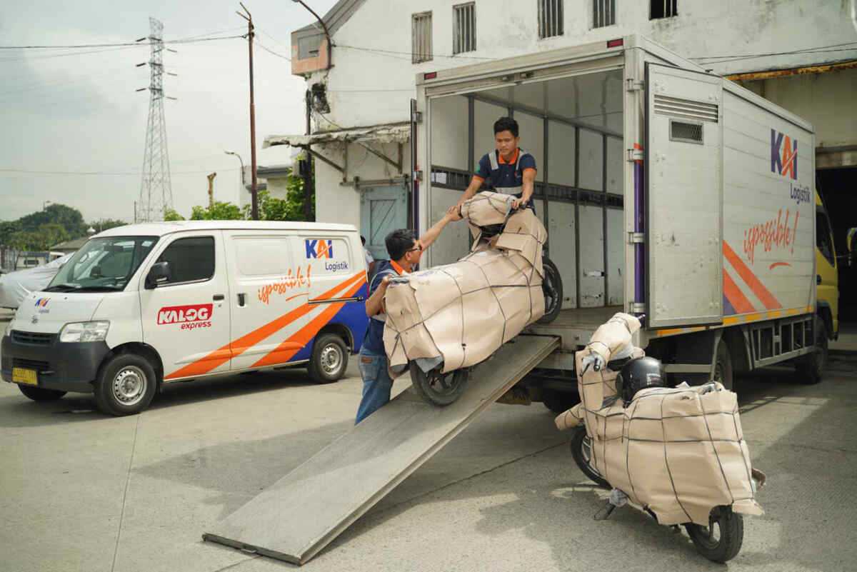 pengiriman retail kai logistik tumbuh positif, kapasitas angkut dan jaringan layanan kian diperkuat pengiriman retail kai logistik tumbuh positif, kapasitas angkut dan jaringan layanan kian diperkuat
