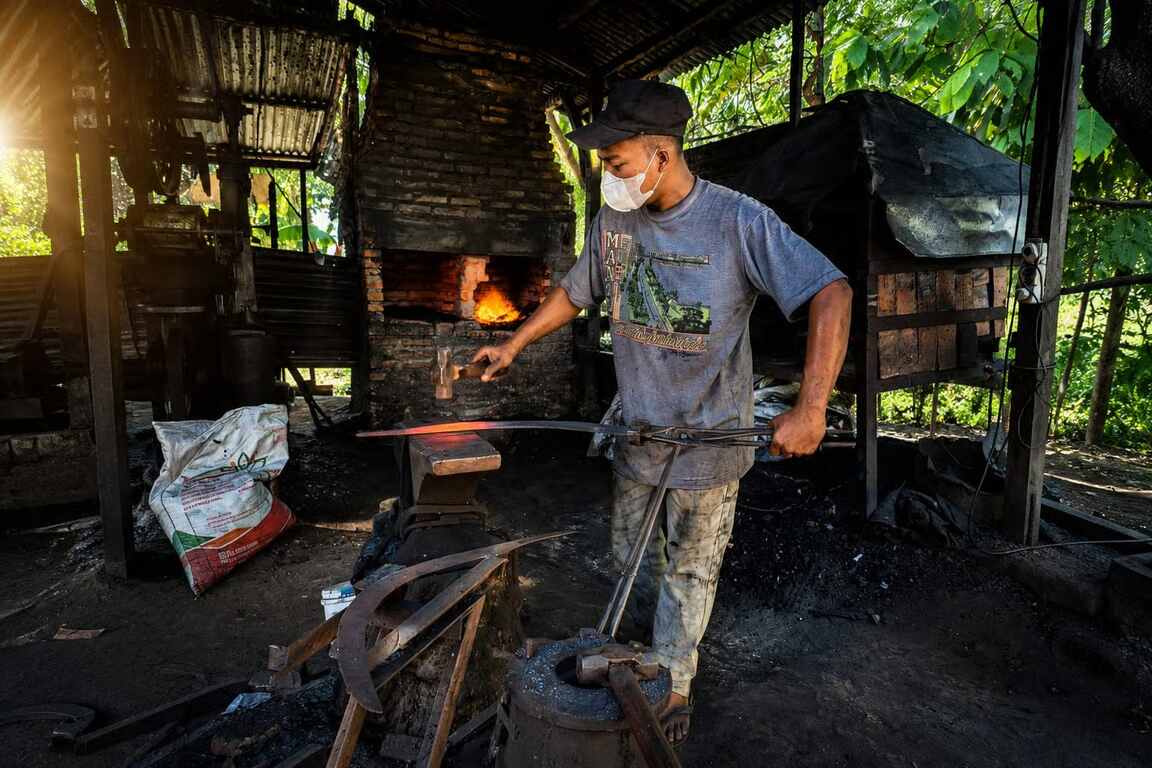 perkuat ikm lokal, palmco dorong pandai besi jadi pemasok industri