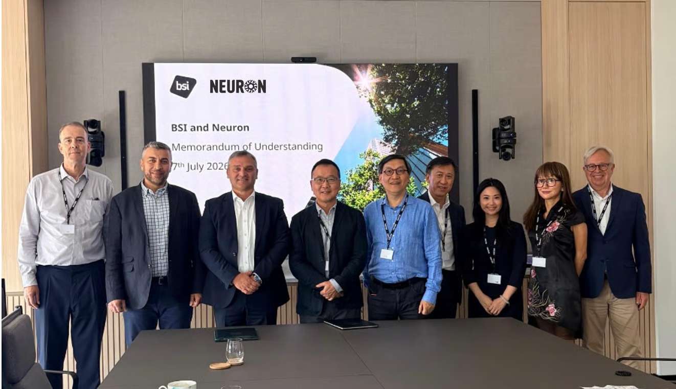 perwakilan dari kedua bsi dan neuron digital menghadiri upacara penandatanganan mou.