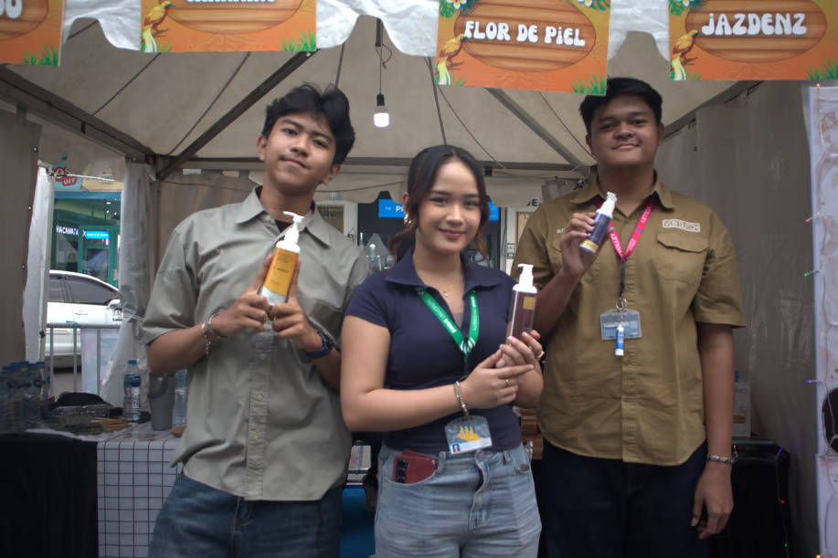 ribuan pengunjung meriahkan the 9th manawa festival 2026 sebuah kolaborasi harmoni budaya dan inovasi bisnis binus @bandung
