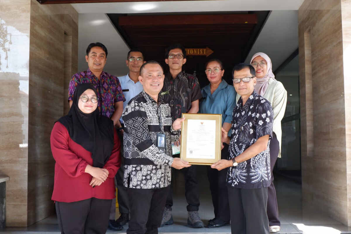 sucofindo dukung pengembangan wisata ramah muslim di bali melalui sertifikasi halal santhi restaurant dan sambal jelantik