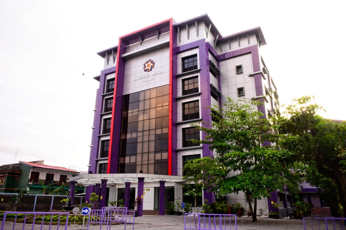 universitas amikom yogyakarta hadirkan creative economy park, integrasikan pendidikan dan industri kreatif dalam satu ekosistem
