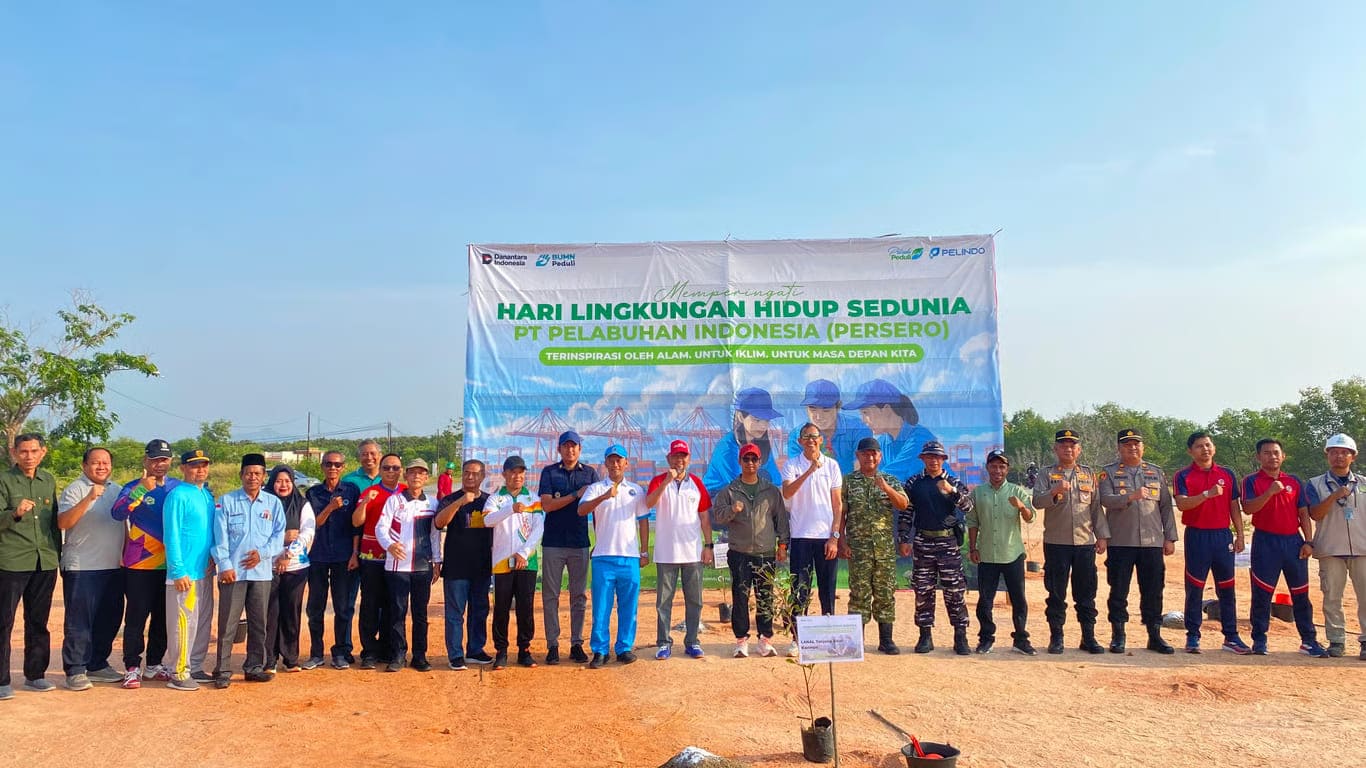 dukung kawasan hijau, pelindo tanam 600 pohon di coastal area karimun dukung kawasan hijau, pelindo tanam 600 pohon di coastal area karimun