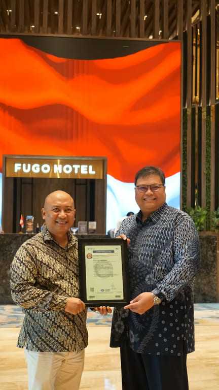 perkuat mutu layanan perhotelan, sucofindo serahkan sertifikasi iso 90012015 kepada hotel fugo samarinda perkuat mutu layanan perhotelan, sucofindo serahkan sertifikasi iso 90012015 kepada hotel fugo samarinda