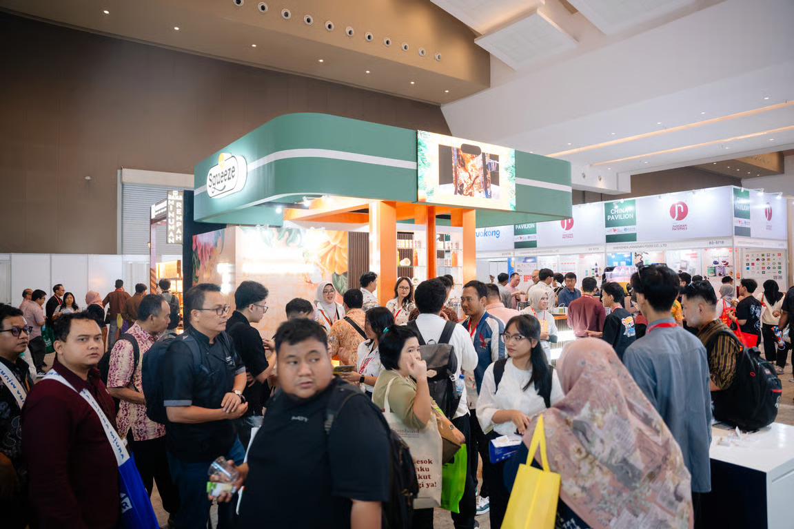 squeeze hadirkan fruitful trip di food & hospitality indonesia (fhi) 2026 wadah kolaborasi yang menghubungkan inovasi, pengalaman, dan pertumbuhan bersama.jpg squeeze hadirkan fruitful trip di food & hospitality indonesia (fhi) 2026 wadah kolaborasi yang menghubungkan inovasi, pengalaman, dan pertumbuhan bersama.jpg