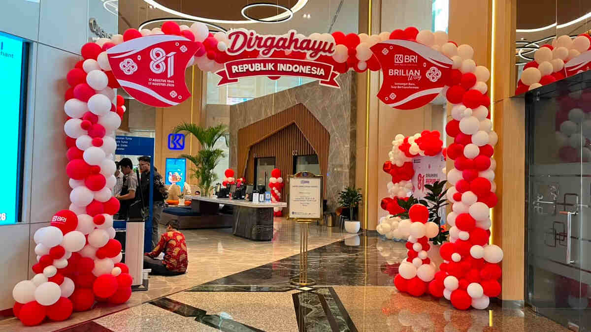 sambut hut ke 81 ri, bri bo sudirman semanggi semarakkan kantor dengan dekorasi nuansa merah putih sambut hut ke 81 ri, bri bo sudirman semanggi semarakkan kantor dengan dekorasi nuansa merah putih