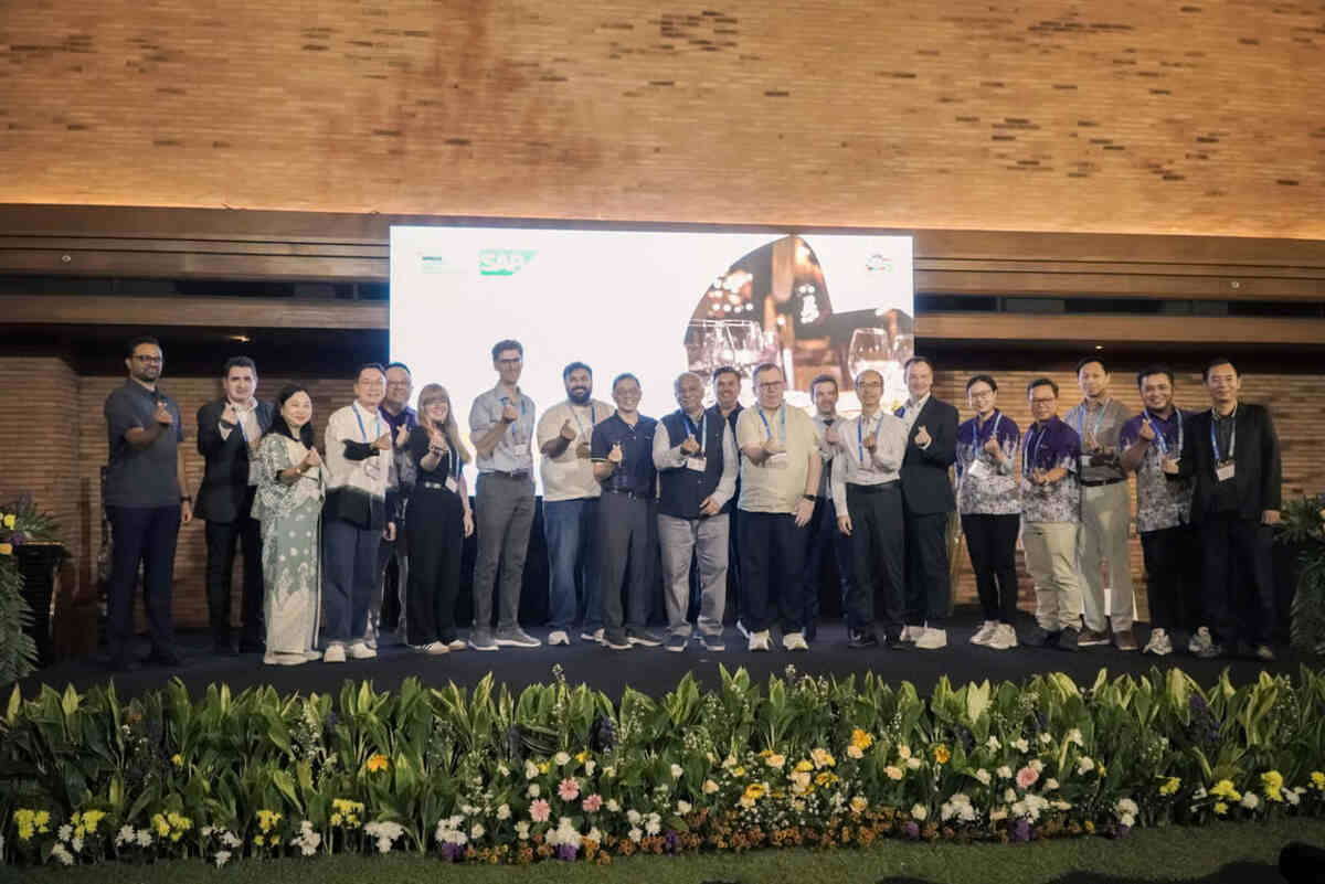 school of information systems binus university raih tiga penghargaan internasional dari sap university alliances school of information systems binus university raih tiga penghargaan internasional dari sap university alliances