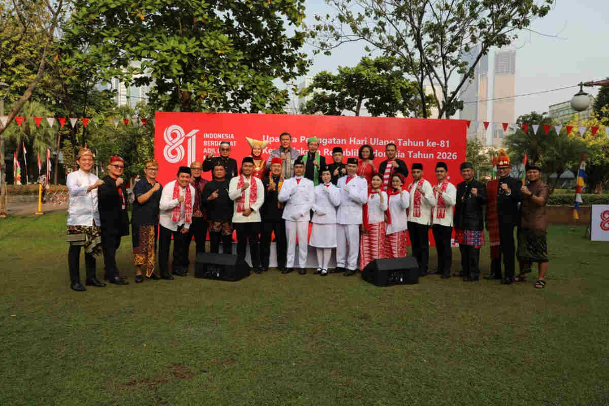 sukses jalankan tugas, tim pengibar bendera dan petugas upacara bri region 6 tampil penuh dedikasi